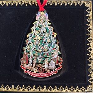 The White House Christmas Ornament 2008